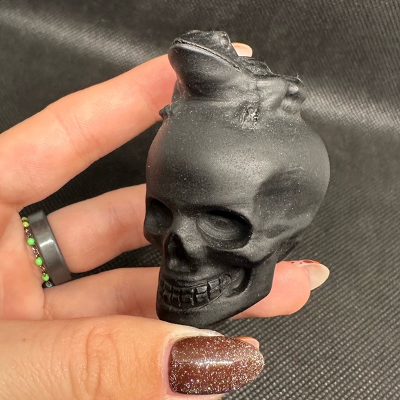 Obsidian Skull & Frog - Picture 6 of 7